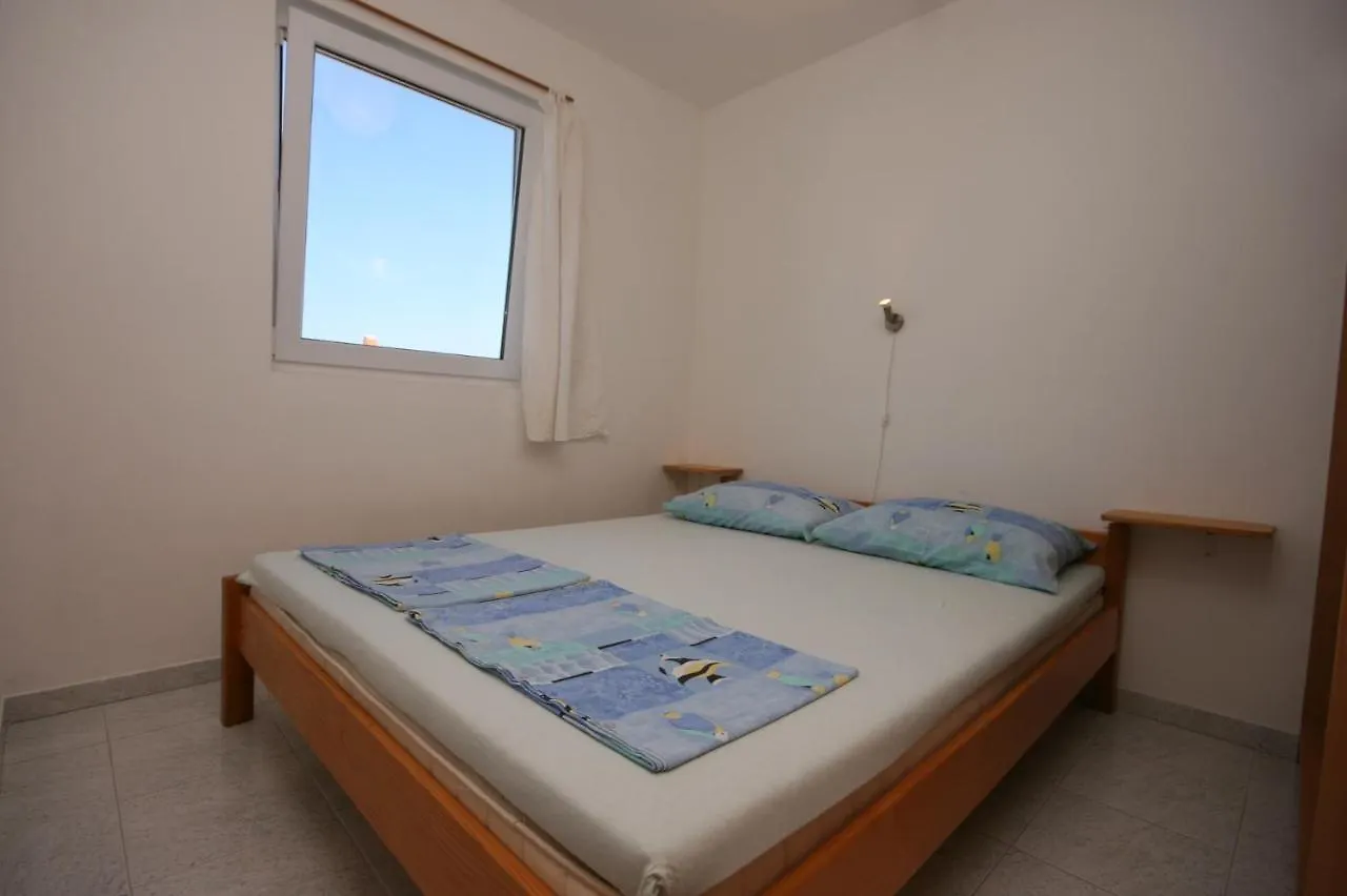 Apartment Mandre 6405B Kolan