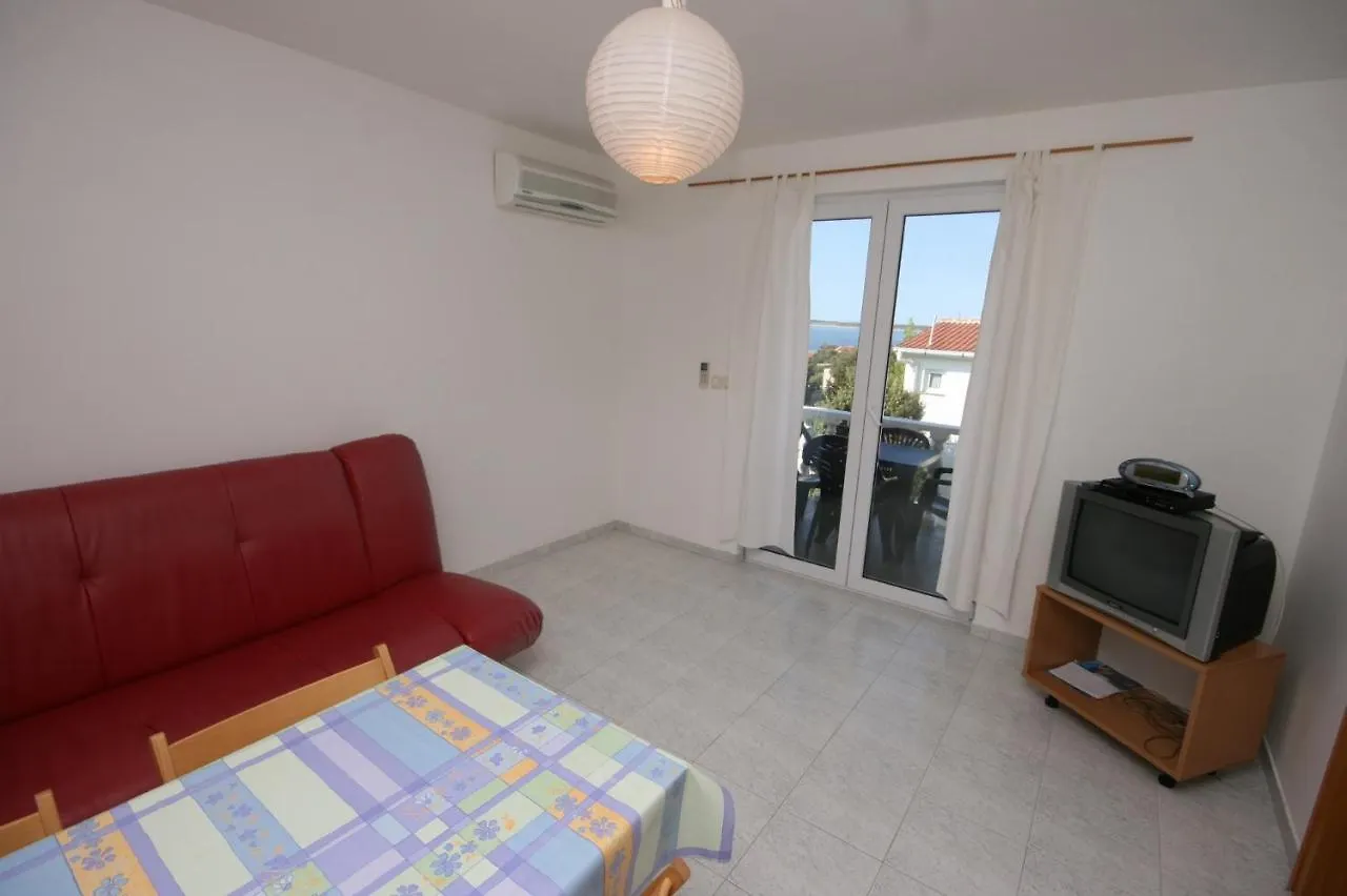 Apartment Mandre 6405B Kolan 0*,